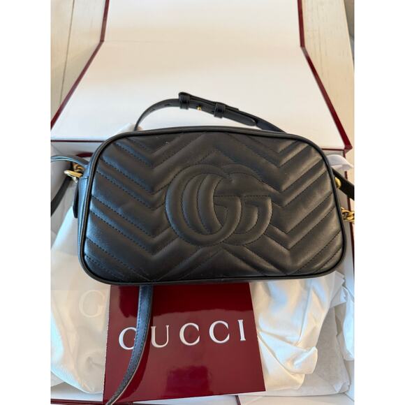 Gucci GG Marmont Small Matelassé Camera Bag – Black (Style 447632 DTDIT 1000) - Picture 3 of 8